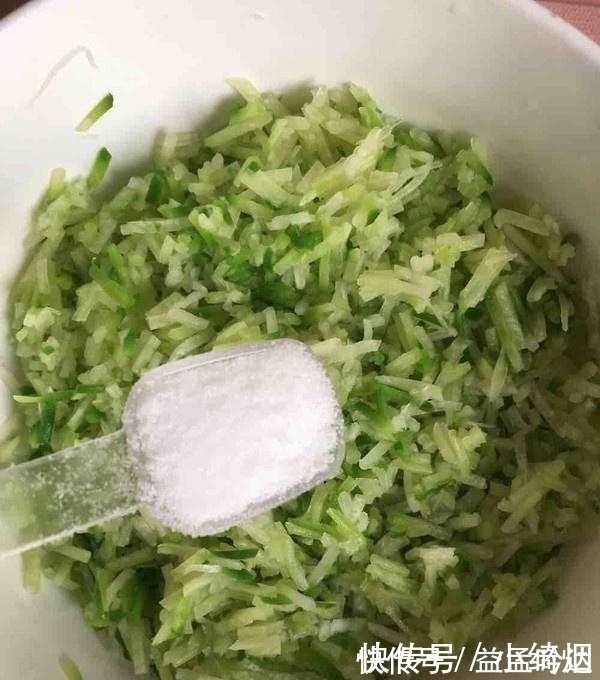 蘿卜|它是小人參，一元一斤，常吃潤肺排毒助消化，夏月吃它正當季！