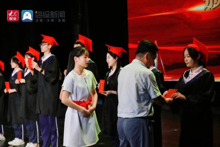 李沧剧院|不说再见！青岛这场毕业典礼承载同学们的美好回忆！