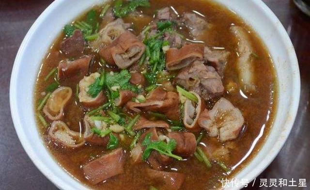 炒肝|朋友介绍的美食,城墙根下的特色,入口生香回味无穷