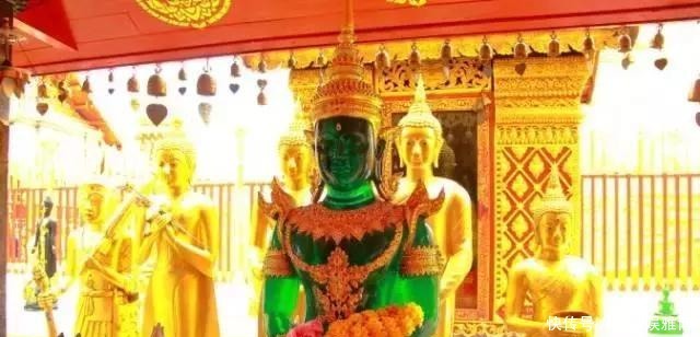  泰国|价值过亿的翡翠，用黄金装饰，泰国这玉雕震撼人心