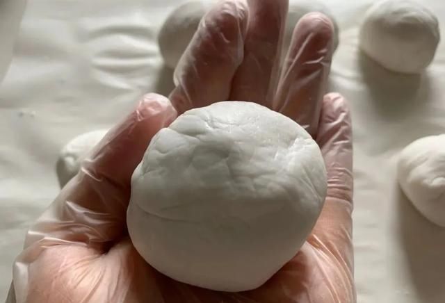 不加一点油，非常简单 0失败，外酥里糯越嚼越香，好吃到停不下来