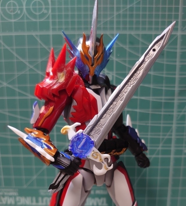 不死鸟|假面骑士圣刃魔改手办欣赏,克罗兹化身青龙剑士,不死鸟惊艳重涂