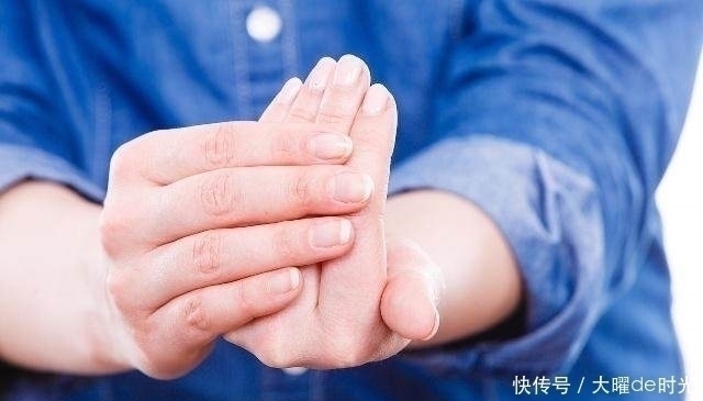 手心出汗|“肾”好不好看手若手上没有3个“标志”,肾脏保养的还不错