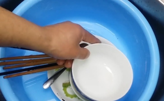 化学物质|洗碗筷的3个坏习惯,或是癌症的“帮凶”,你占了几个