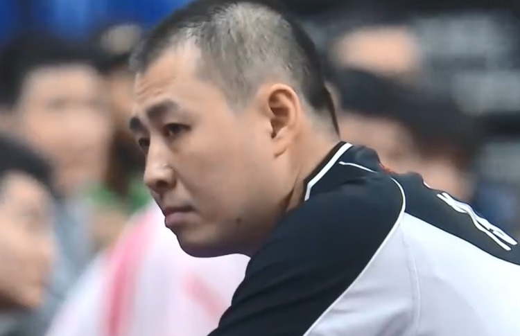 驱逐|郭艾伦被裁判驱逐出场,杨鸣霸气回应:场上5人给我立正,往死里打