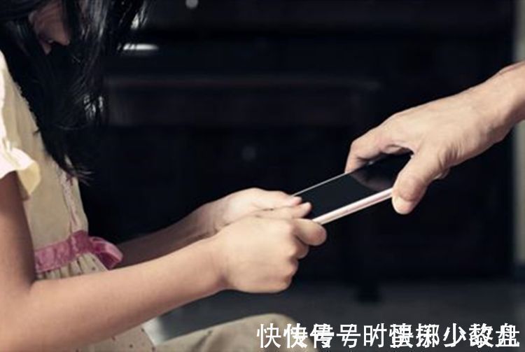 午睡|孩子这么睡,小心发育赶不上同龄人,12岁前再不纠正就来不及了