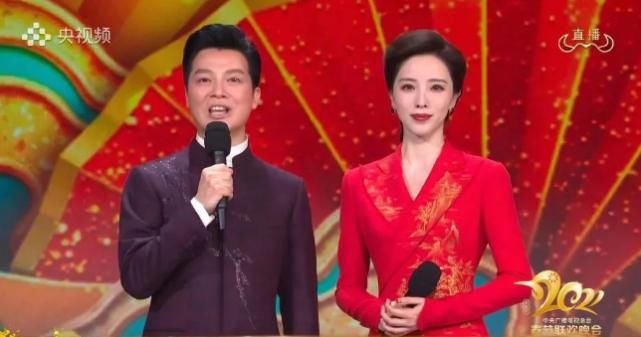 央视春晚亮点多：周杰伦撞脸陈赫，韩红酷似刘欢，倪妮最吸睛