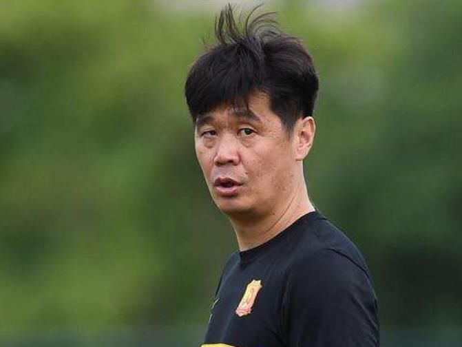 長春亞泰|是喜是悲？42歲鄭智又首發(fā)出場，球迷吐槽：中國足球真沒人了