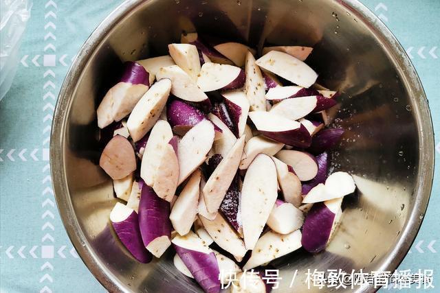 郫县豆瓣酱|鸡蛋茄子配彩椒,不油不腻味道香,真的越吃越想吃