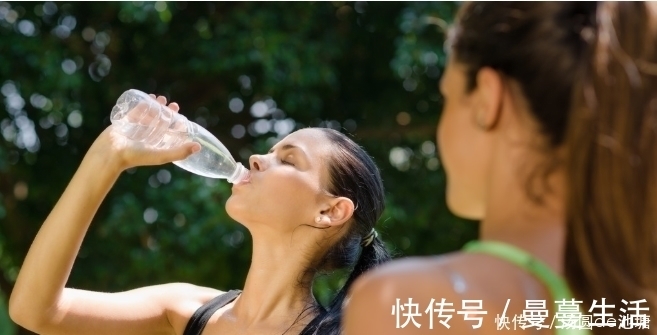 熬夜|坏习惯导致女性提前衰老？医生：坚持这四点，抗衰老，重返年轻态