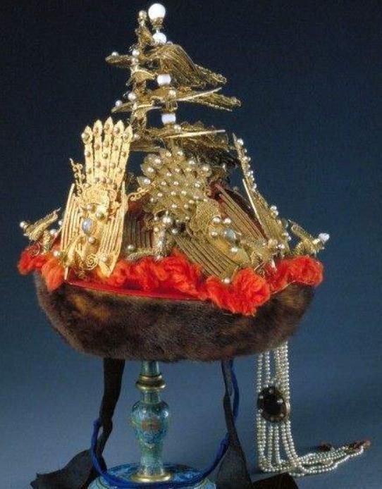 古代凤冠有多美?看看已出土的3顶皇后凤冠,比电视里演的美多了