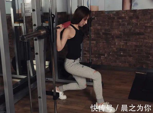 瑜伽|美女幼师走红网络,爱健身爱瑜伽,身材曲线沙漏型!