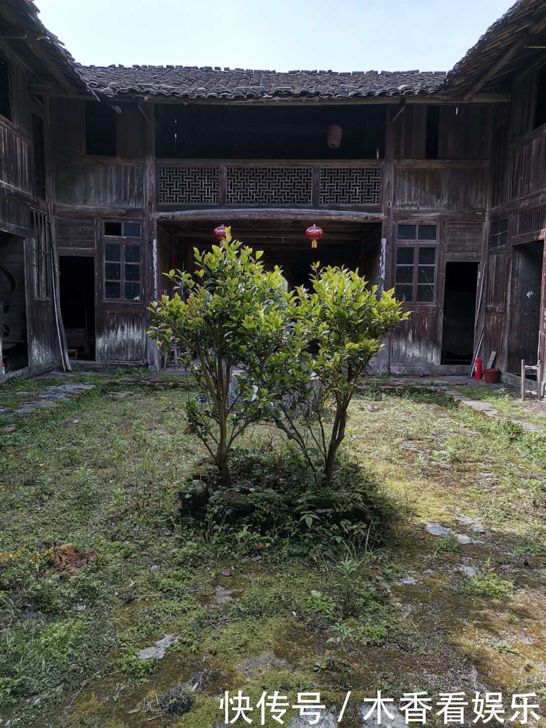 农村|第一次回农村老公家，被他家房子吓到了，这样的房子你们没见过！