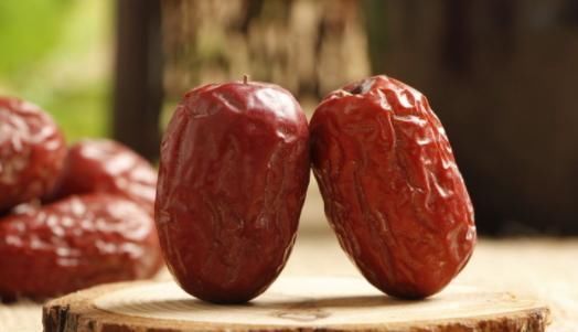 失眠患者的福音来了:“纯天然安眠药”,睡前吃点,闹钟也叫不醒