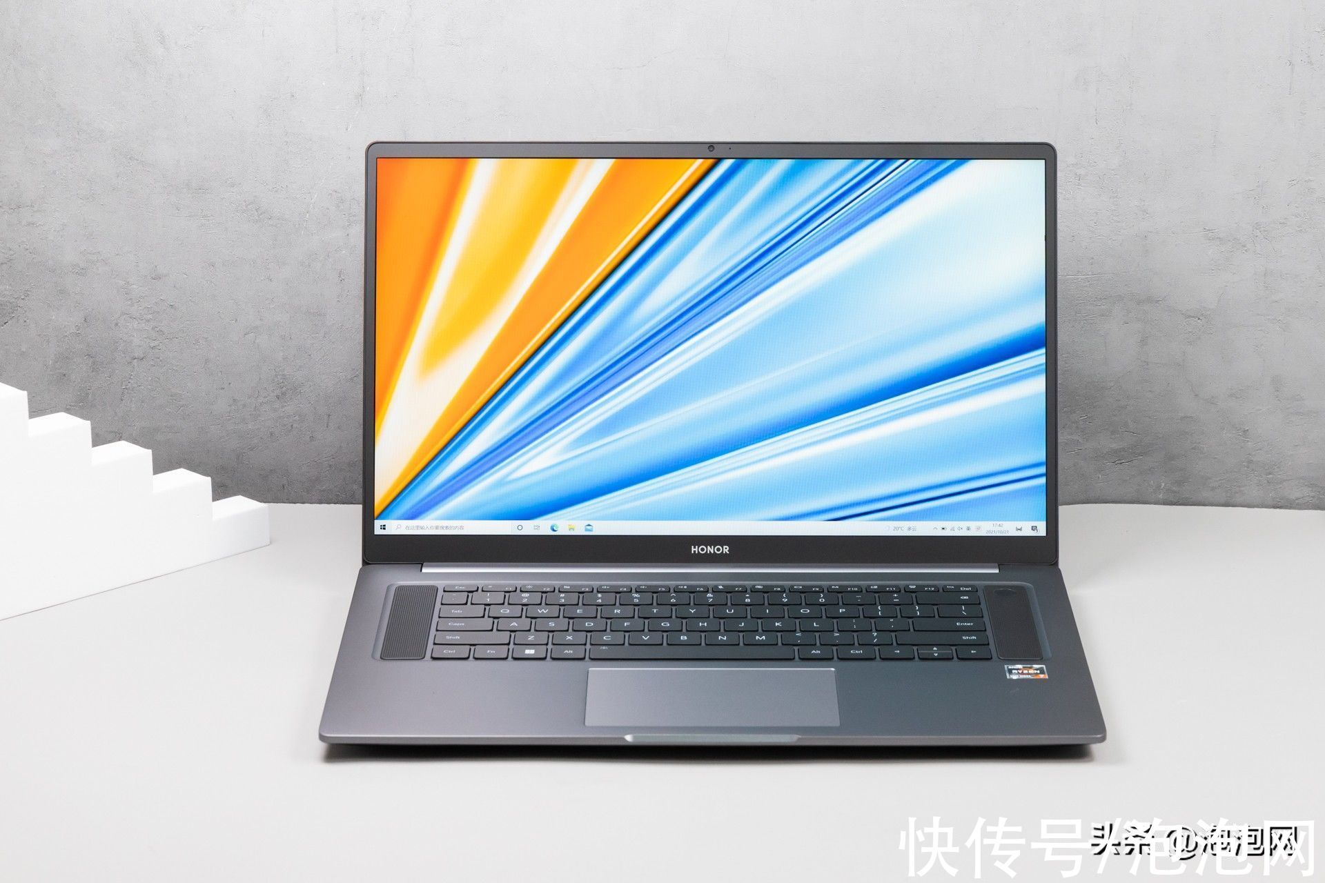 键盘|荣耀MagicBook 16 Pro锐龙版图赏：全面屏高能生产力工具