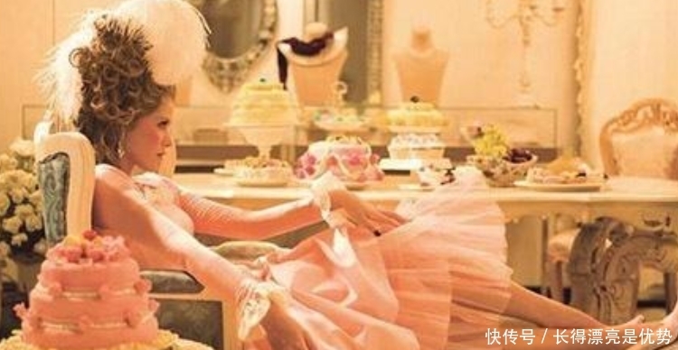 玛丽|王后被判死刑,在刑场上不小心踩了刽子手的脚,说了句话令所有人动容