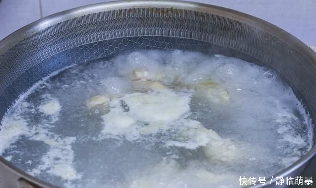 食材|一线城市母女俩的晚餐,两个菜成本30块钱,网友:会过日子