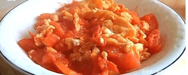 男子突然猝死,只因吃了西红柿炒鸡蛋,医生:谁让他这个炒法!