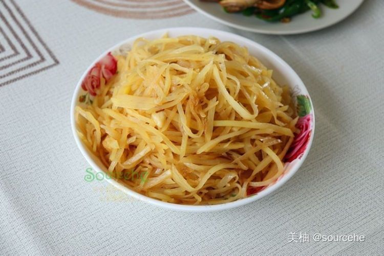 花生油|四个女人的晚餐，六道家常菜，网友：会过日子，可以娶回家！