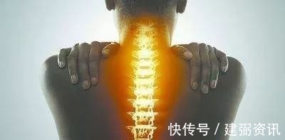 推拿|啤酒瓶不要扔,对于颈椎病有大用,坚持这样用,还你健康颈椎