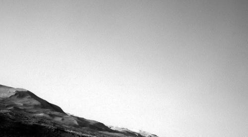 即将抵达夏普山峰顶火星传回最新照片,好奇号所处位置不太妙