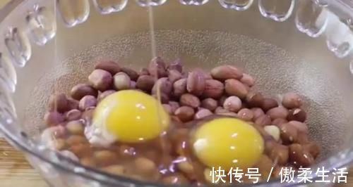 花生豆|教你在家做香酥花生豆,简单一炸咸香酥脆,什么零食也不用买了,孩子超爱吃