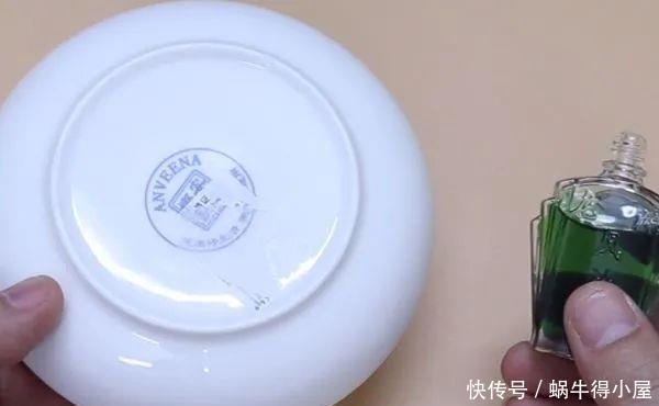 锅碗瓢盆上的标签难去除？教你一招，轻松去除，不留痕迹！