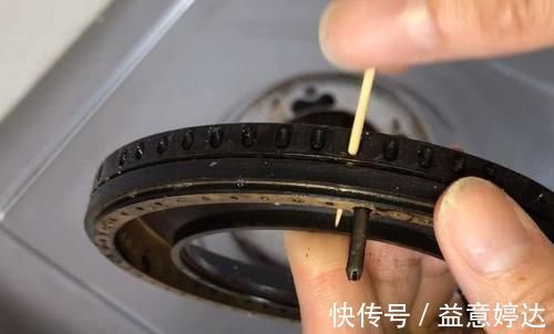 燃气灶|灶台上撒一把,不管多脏多油,都能擦得干净如新,好方法学会不亏