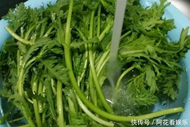 这道菜|失眠多吃这菜,每天吃一盘,安神无梦,睡到自然醒