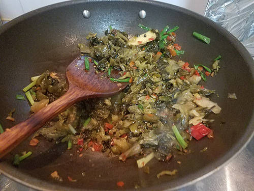 做酸菜鱼时，只要多加这一步，不仅鱼片不散不碎，还鲜香嫩滑