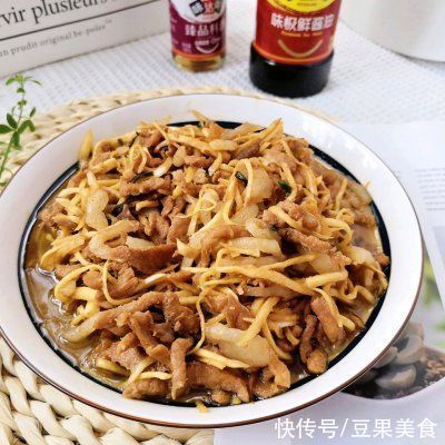 黄疸|超简单的家常快手菜，茭白炒肉丝