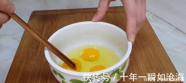 创意|1斤红豆，3勺面粉，擀一擀烙一烙，做出创意烧饼，比面包香甜好吃！