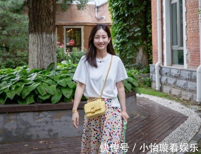 超模|不起眼的基础款服装怎么搭配才好看?只要穿对了,气质不输超模