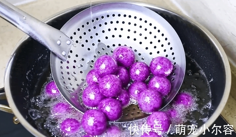 紫薯这吃法太香了,新做法教会你,春节家宴做一锅,端上桌就扫光