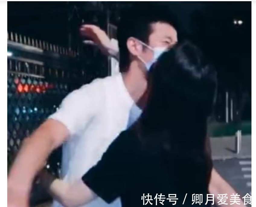 王适娴|甜蜜!国羽冠军结束隔离与娇妻吃饭,亲自买菜回家下厨大秀恩爱