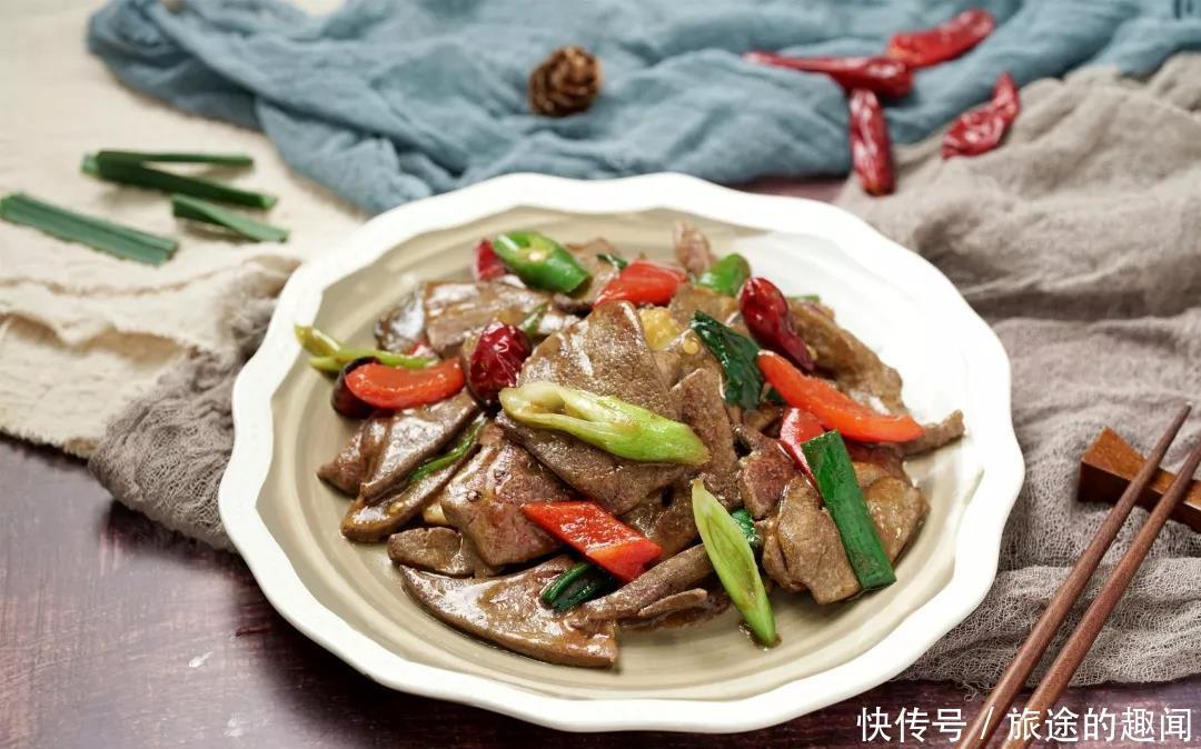 爆炒|家常菜中的补血佳品,爆炒猪肝,养肝明目还补铁,味道也是嘎嘎的