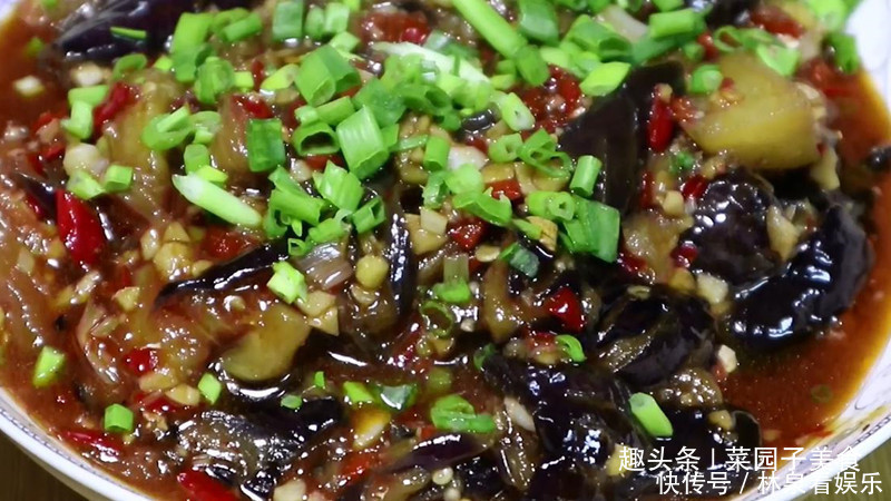 做法|茄子最简单好吃的做法,不用过油,水水嫩嫩鲜香下饭,全家都爱吃