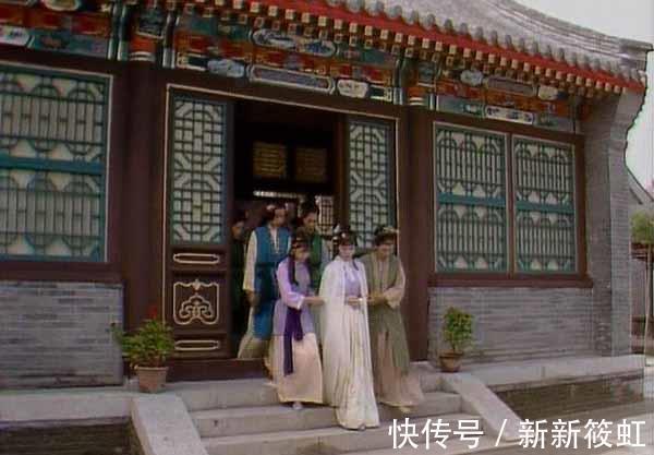 薛蟠&黛玉进贾府,和宝钗进贾府,有什么区别?不止迎接不迎接这么简单