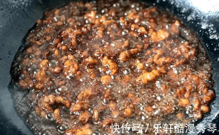 香菇|在家蒸包子,可以试试酱肉包,酱香味浓,比鲜肉包都好吃,快来学