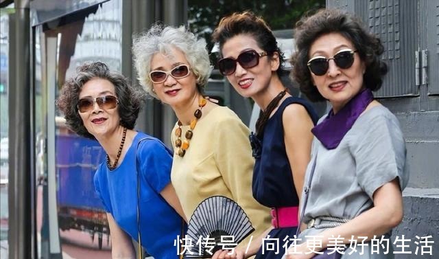白发 70岁不染发会不会很显老染发阻挡不了衰老,遮掩不如顺其自然!