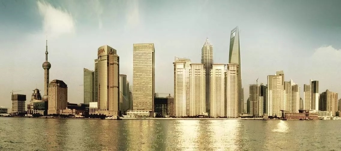 一品|农村穷小子,靠卖窗帘年赚5亿,却英年早逝,留下800套房产