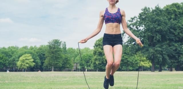 慢跑|早上运动和晚上运动哪个更减肥？难怪减肥没效果，原来我们都错了