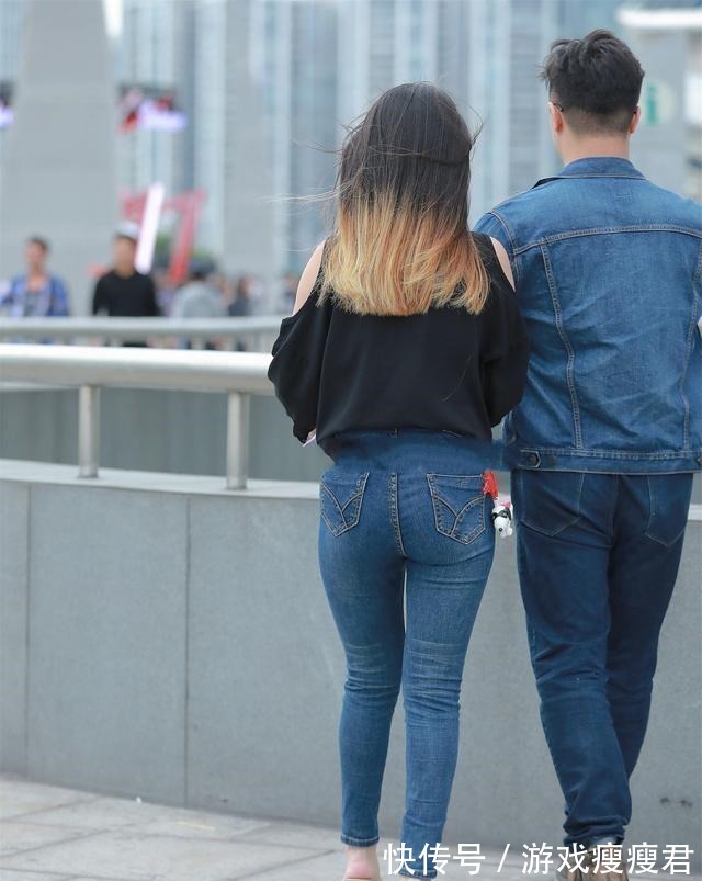 碎花 打底裤的打扮尽显优雅气息,带来更强的女神气质,绽放魅力!