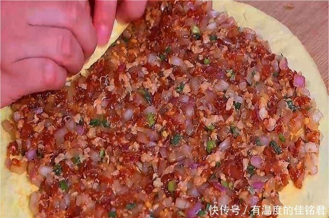 好吃|夏季多吃洋葱，教你好吃的做法，清淡营养不油腻，做一盘不够吃