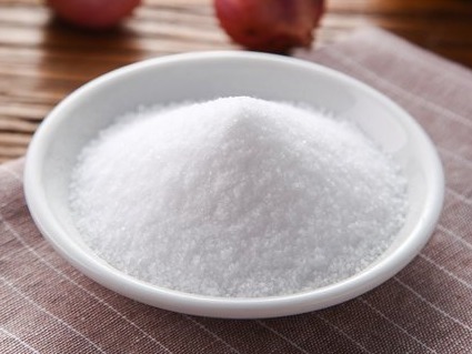 煮鸡蛋，别只会用清水，加点它，蛋壳一碰就掉，吃起来嫩又营养高