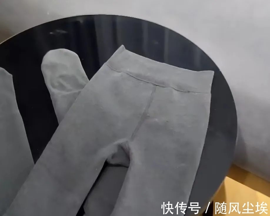 江小丧 丝袜为什么没有缝?连裤丝袜又是怎么把两只丝袜拼接到一起的?