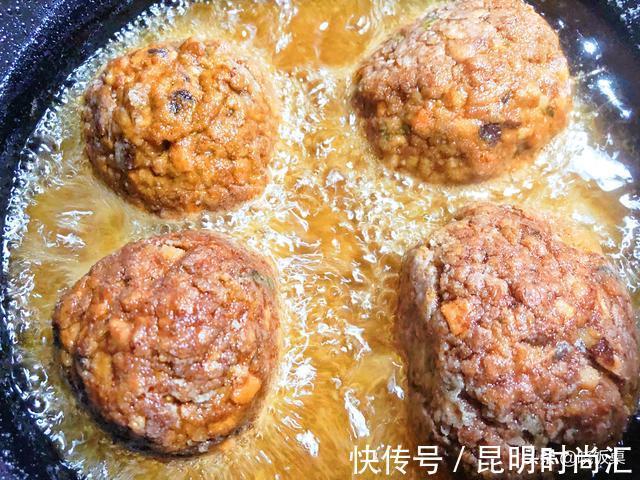 汁水|红烧狮子头的家庭做法，个大饱满汁水多，好吃不腻真解馋，零失败