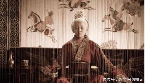 刘娥|太后临死前,数次拉扯身上衣服,皇帝知道真相,连忙让人给脱了