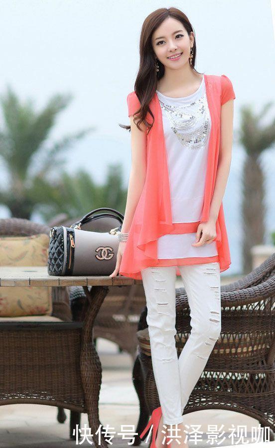 小姐姐爱穿紧身裤，穿出优雅气质，散发迷人有魅力