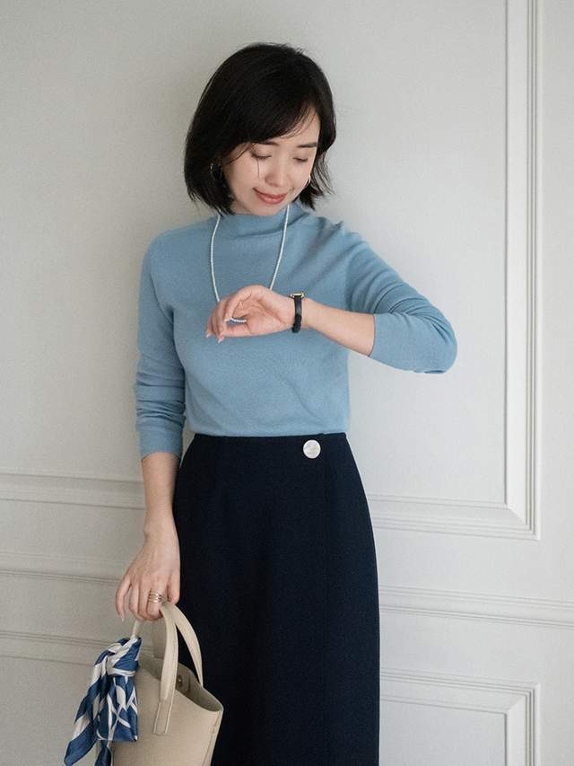 穿搭|女生博主的穿搭指南,毛衣搭配卡其色直筒裤高级洋气,简约优雅